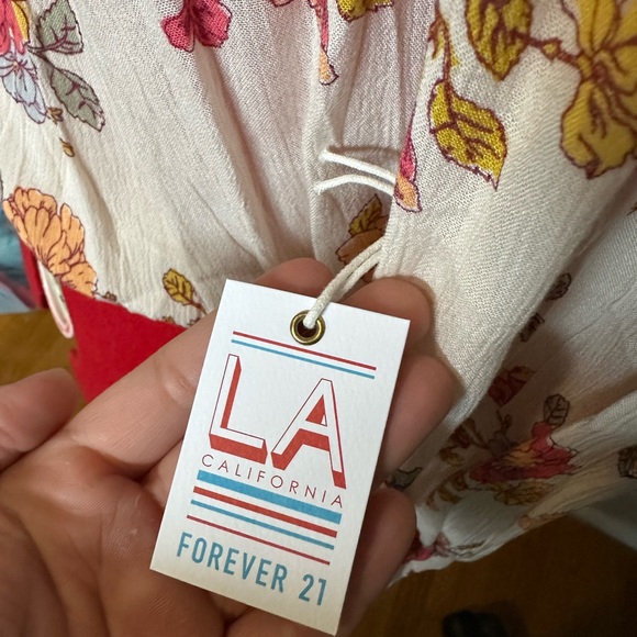 Forever21 off-the-shoulder floral top size M - Picture 4 of 5